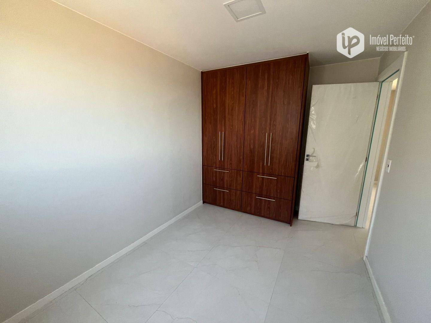 Apartamento para alugar com 2 quartos, 69m² - Foto 8