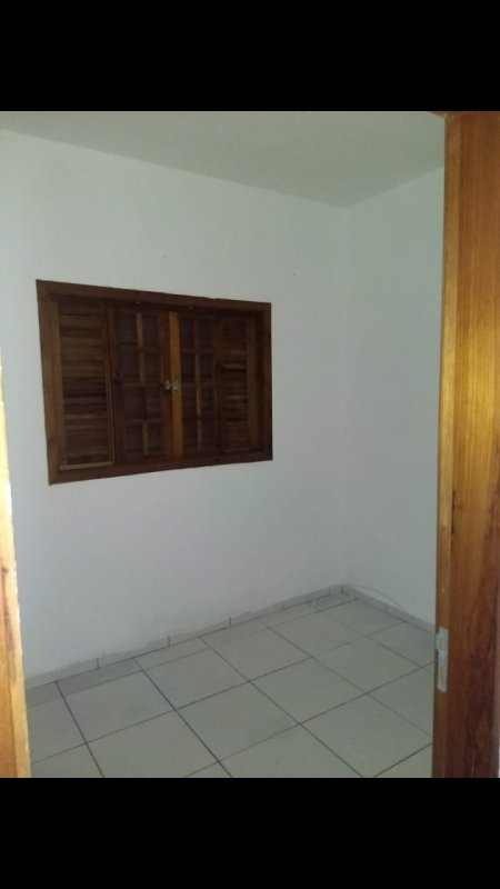 Casa à venda com 3 quartos, 65m² - Foto 2