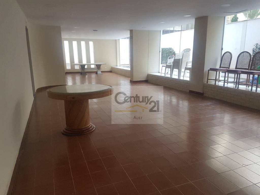 Apartamento à venda com 3 quartos, 220m² - Foto 46