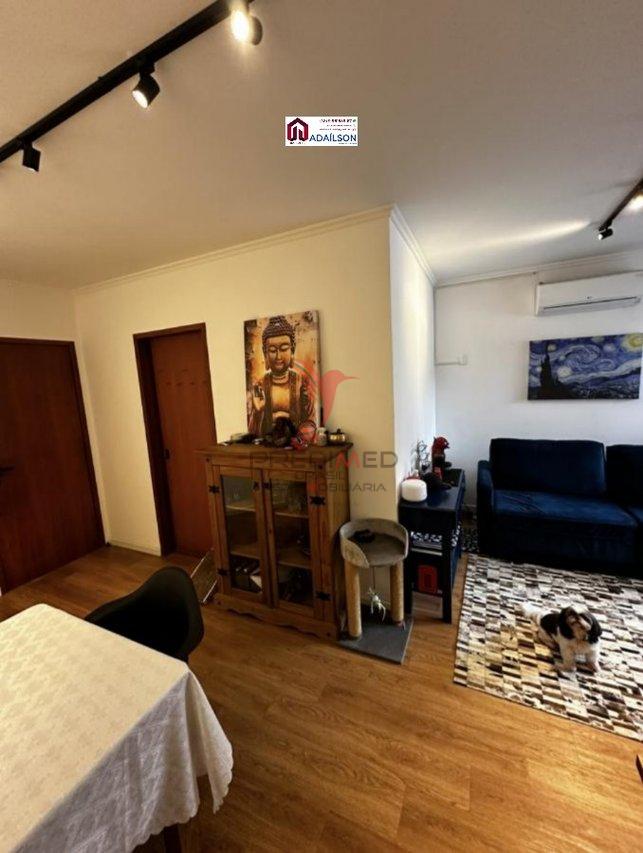 Apartamento à venda com 2 quartos, 70m² - Foto 4