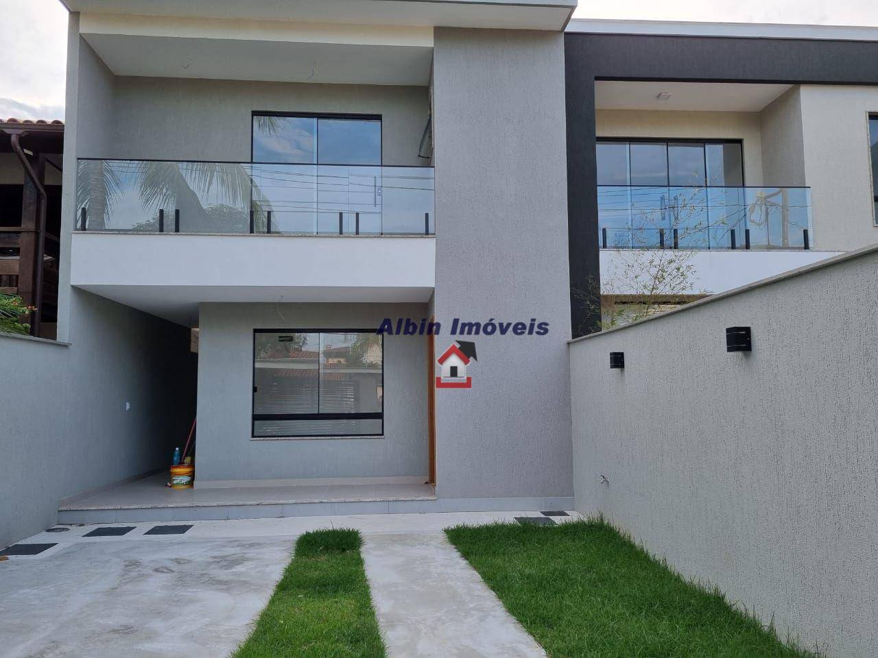 Casa à venda com 3 quartos, 135m² - Foto 1