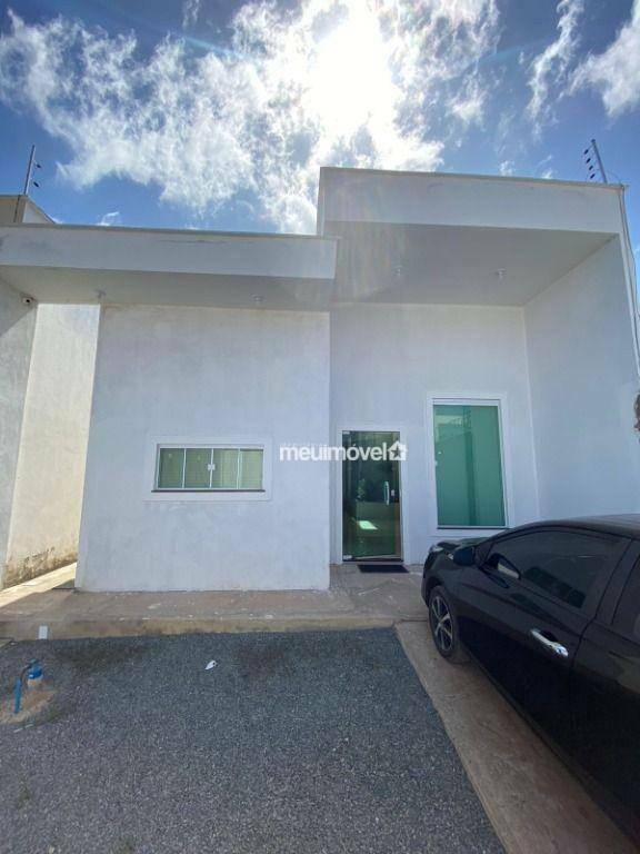 Casa à venda com 3 quartos, 150m² - Foto 1