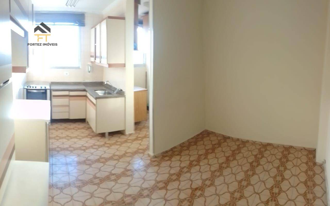 Apartamento para alugar com 4 quartos, 70m² - Foto 16