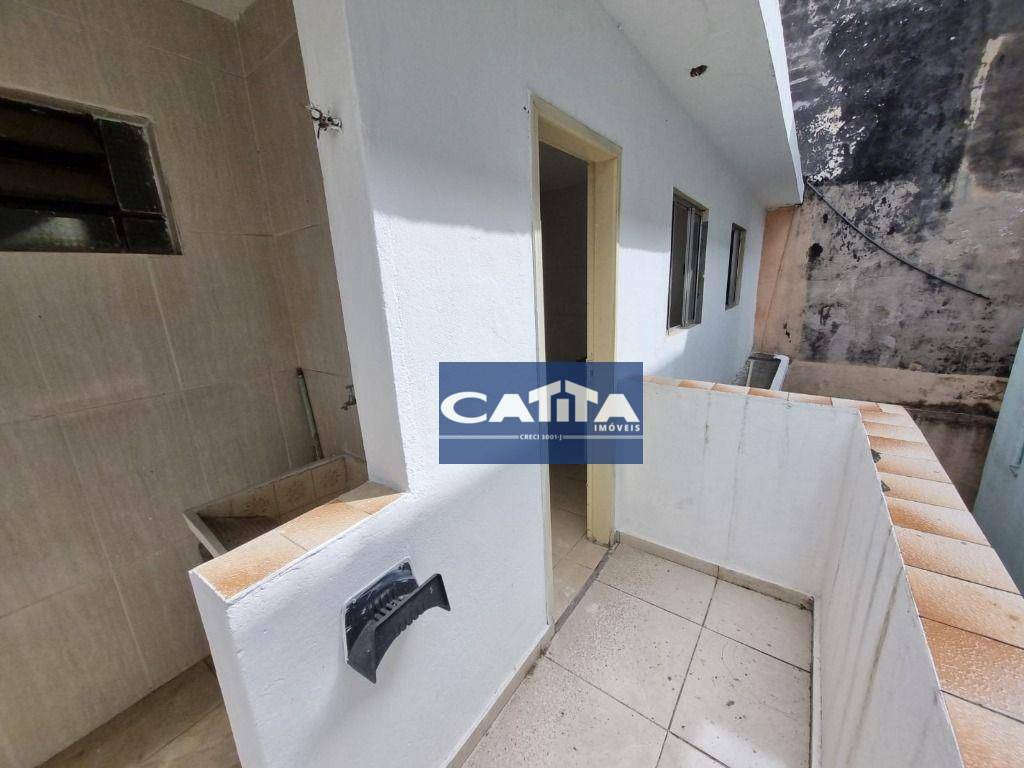 Casa para alugar com 1 quarto, 40m² - Foto 8