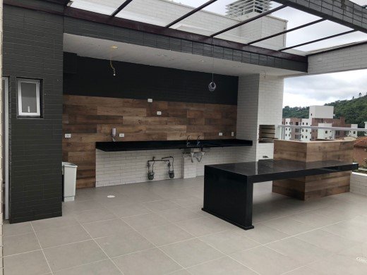 Apartamento à venda com 2 quartos, 65m² - Foto 1