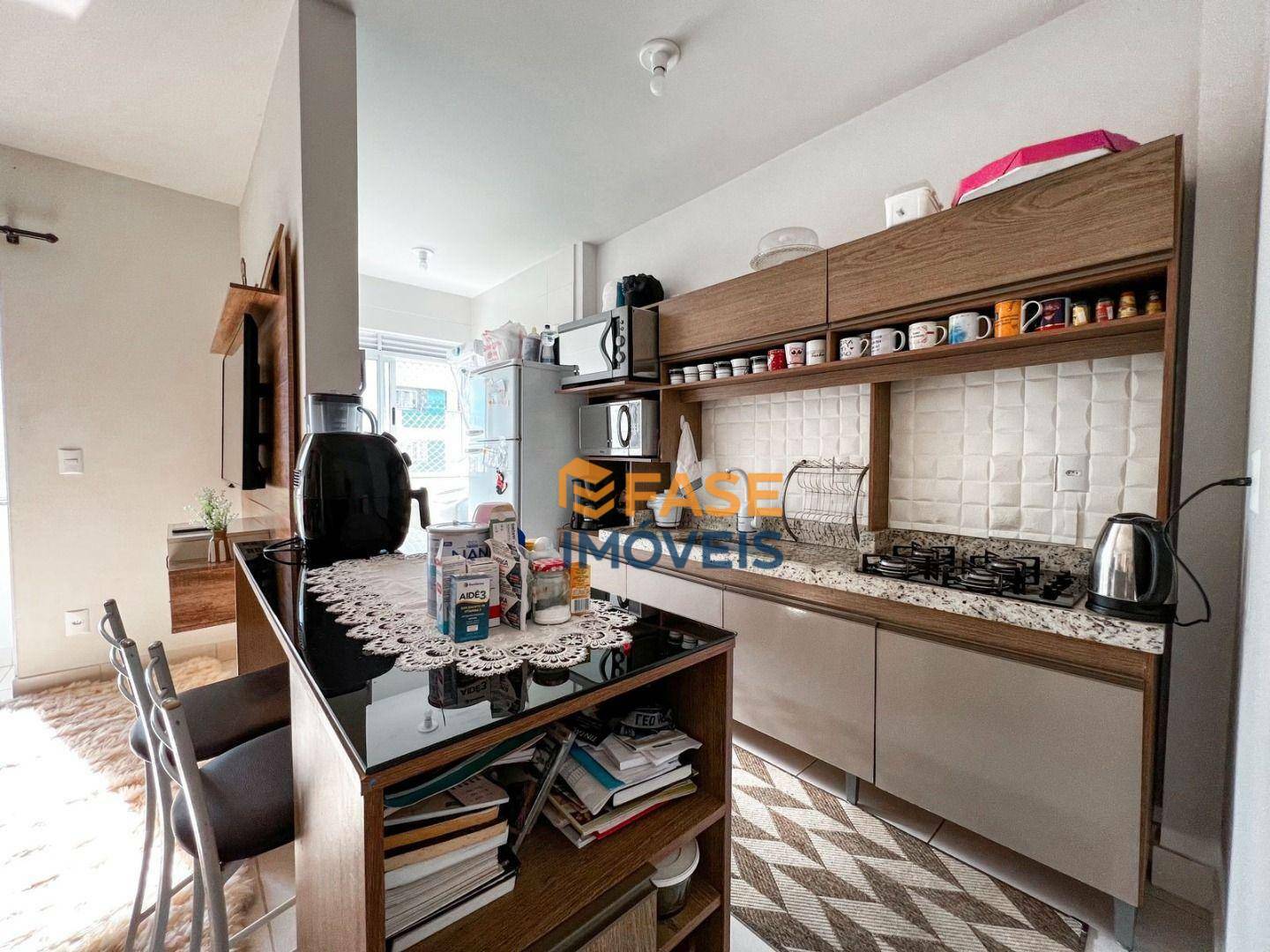 Apartamento à venda com 2 quartos, 63m² - Foto 3