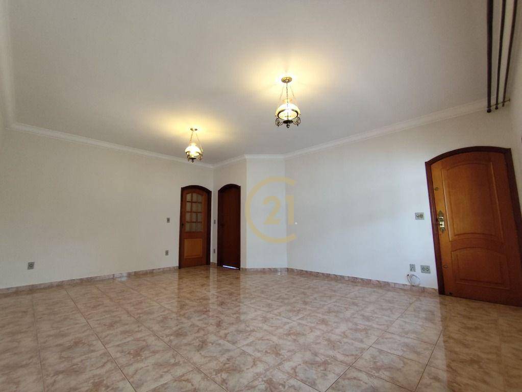 Casa à venda com 3 quartos, 188m² - Foto 7