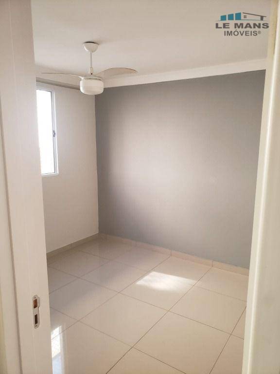 Apartamento à venda com 2 quartos, 45m² - Foto 2