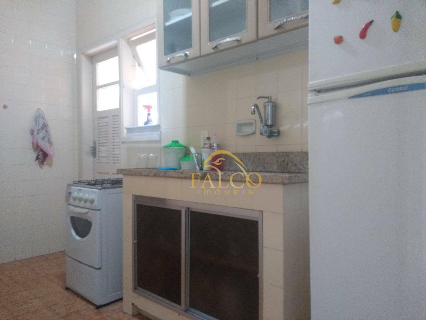 Apartamento à venda com 2 quartos, 70m² - Foto 3