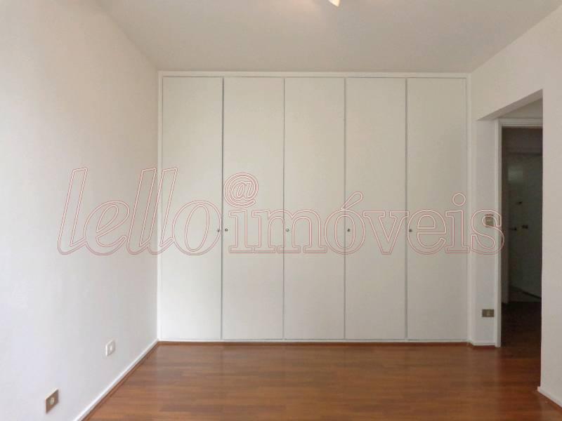 Apartamento para alugar com 3 quartos, 130m² - Foto 5