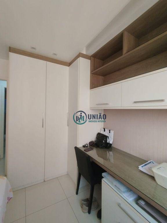 Apartamento à venda com 2 quartos, 75m² - Foto 11