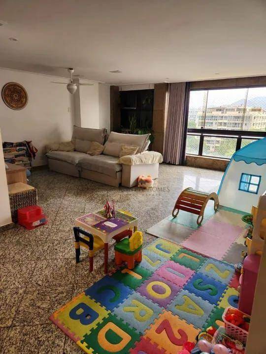 Apartamento à venda com 3 quartos, 136m² - Foto 4