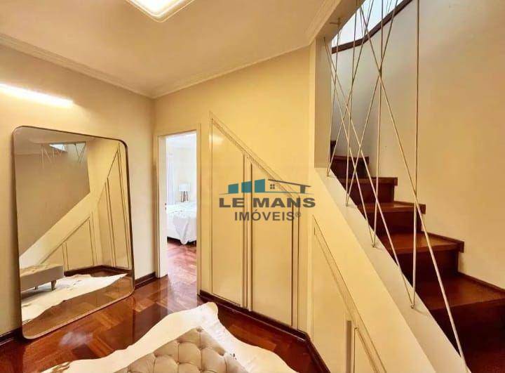 Casa à venda e aluguel com 5 quartos, 358m² - Foto 3