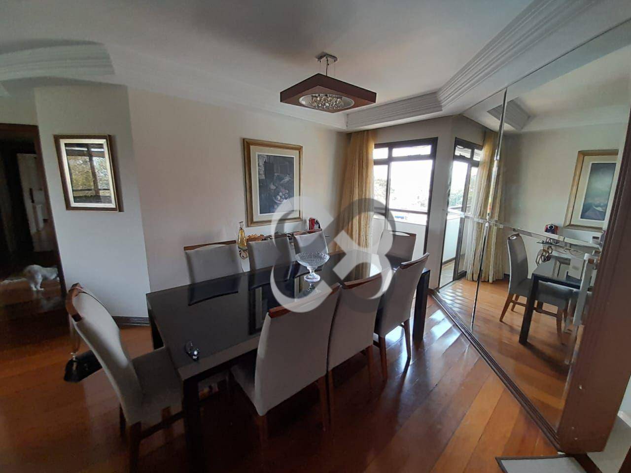 Apartamento à venda com 4 quartos, 209m² - Foto 10