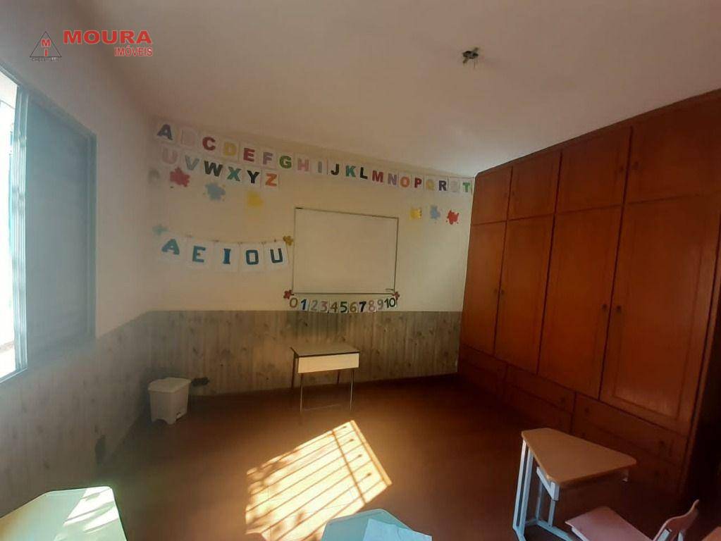 Casa à venda com 3 quartos, 202m² - Foto 19