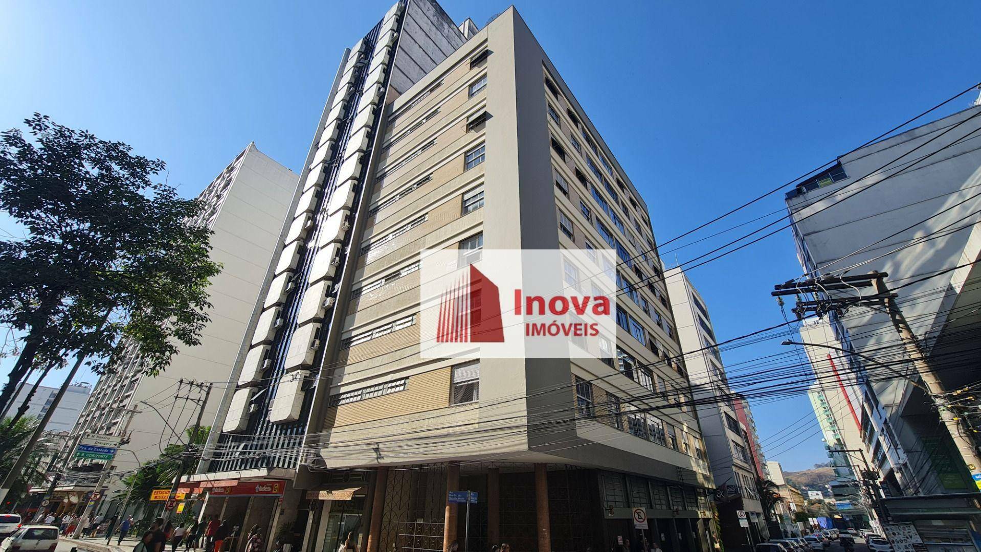 Apartamento à venda com 3 quartos, 140m² - Foto 1