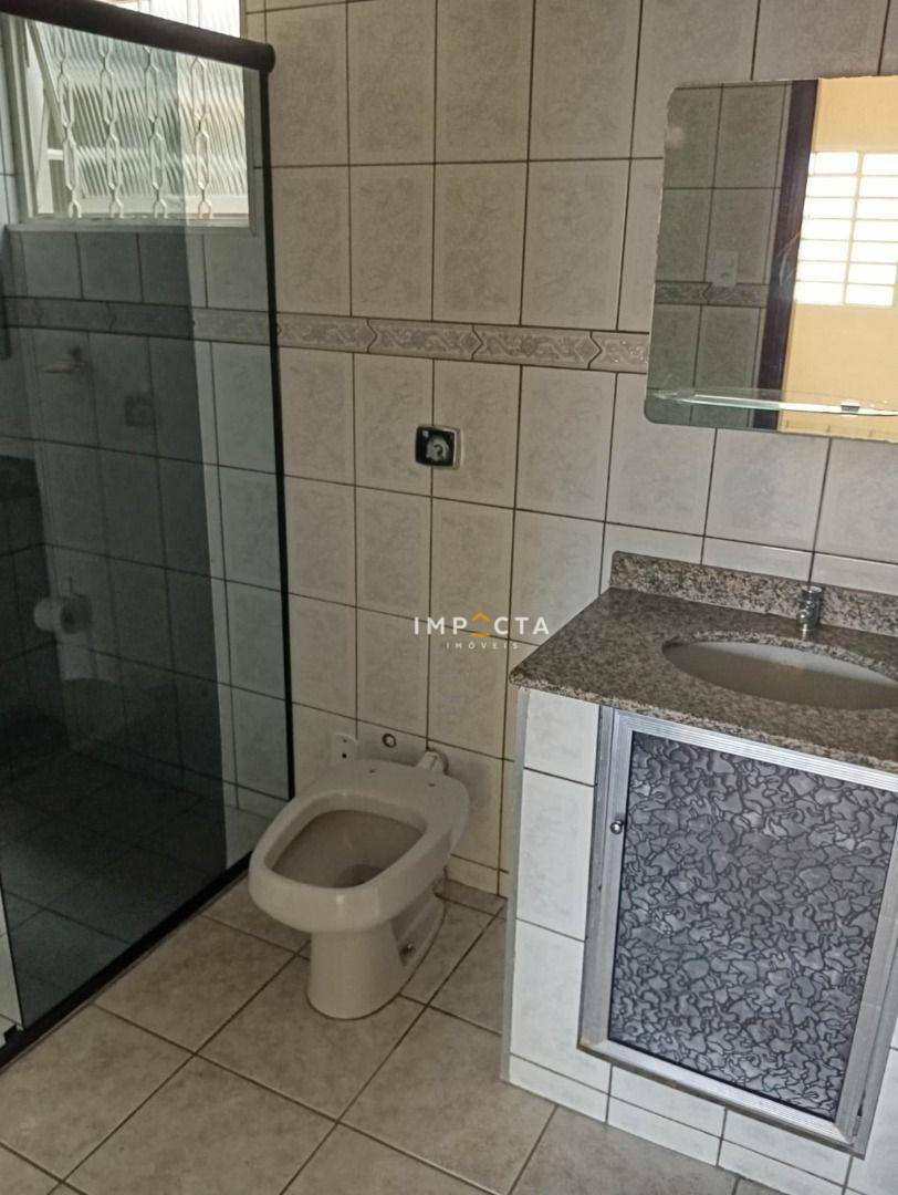 Casa para alugar com 3 quartos, 220m² - Foto 15