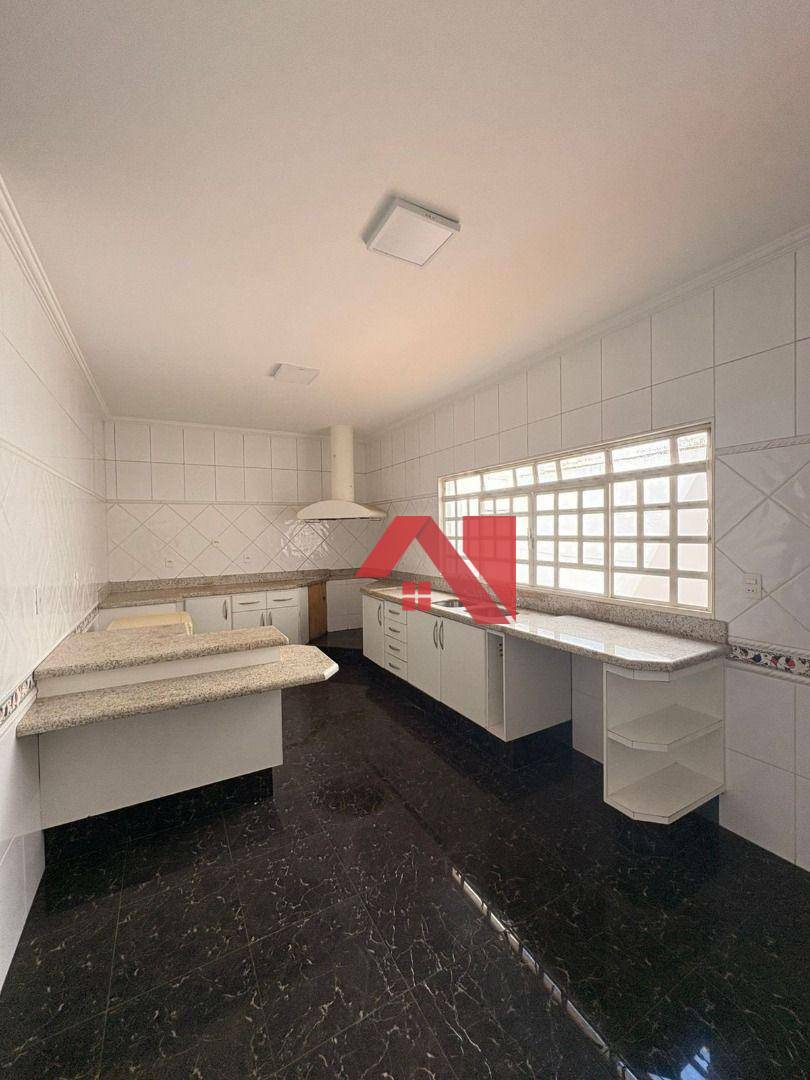 Casa, 3 quartos, 174 m² - Foto 5