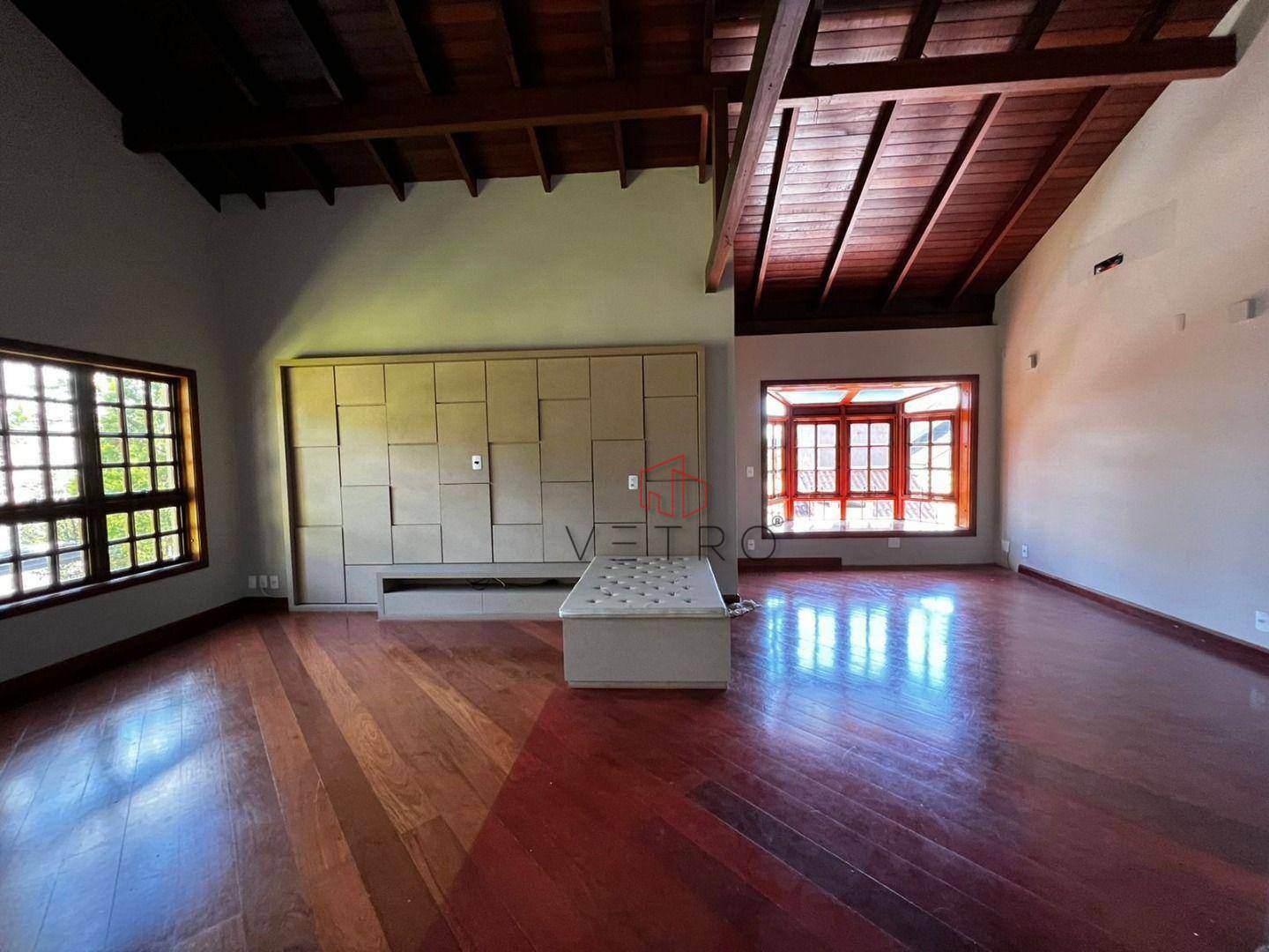 Casa à venda com 5 quartos, 550m² - Foto 3