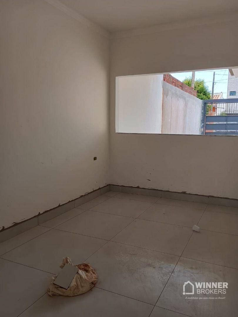 Casa à venda com 3 quartos, 69m² - Foto 11