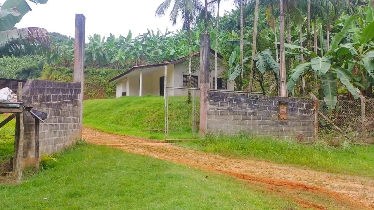 Fazenda à venda com 2 quartos, 8m² - Foto 1