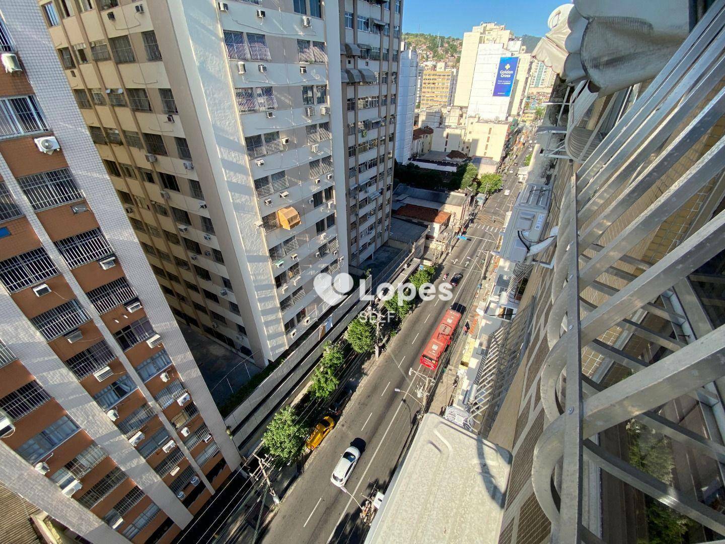 Apartamento à venda com 3 quartos, 110m² - Foto 2