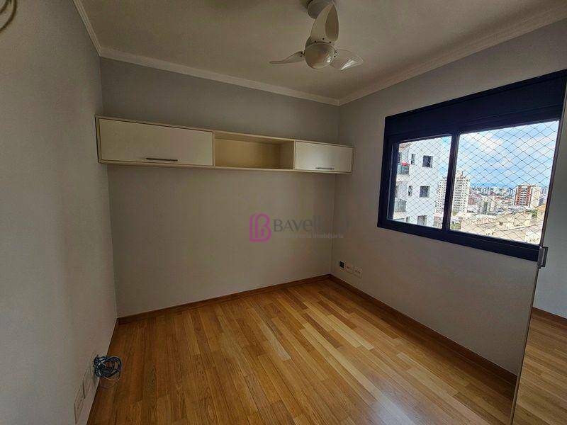 Apartamento para alugar com 3 quartos, 130m² - Foto 18