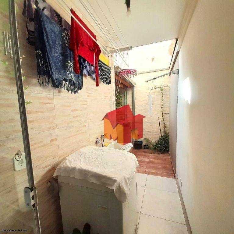 Sobrado à venda com 2 quartos, 114m² - Foto 12