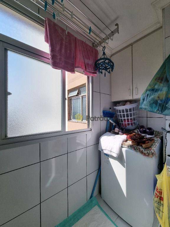 Apartamento à venda com 2 quartos, 57m² - Foto 15