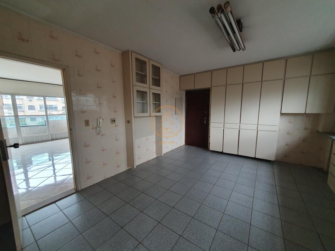 Apartamento à venda com 3 quartos, 146m² - Foto 5