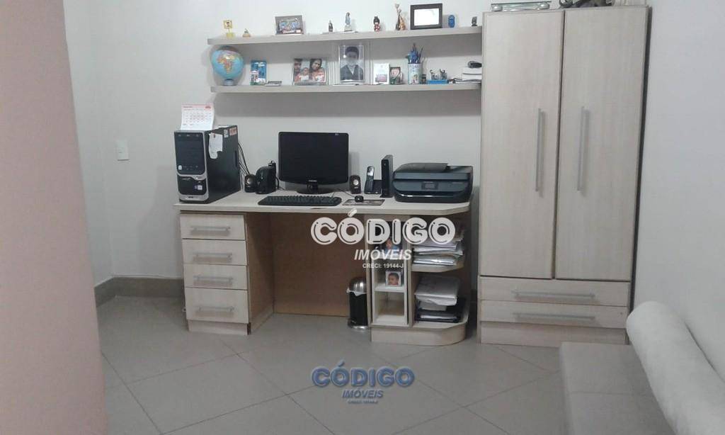 Sobrado à venda com 4 quartos, 250m² - Foto 11