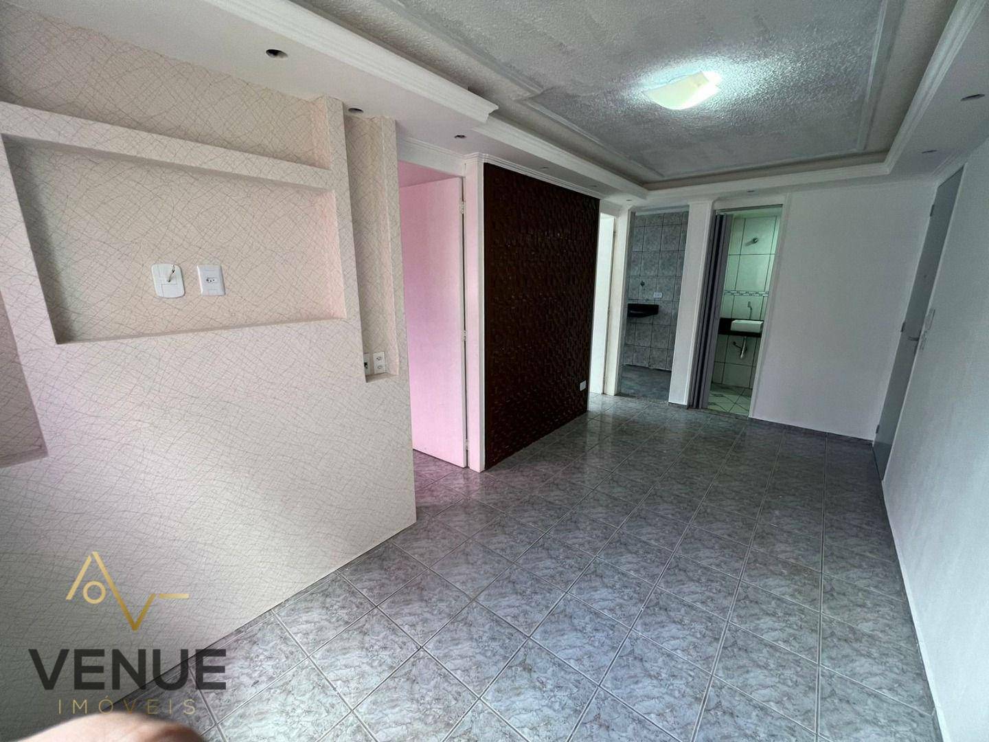 Apartamento à venda com 2 quartos, 43m² - Foto 3