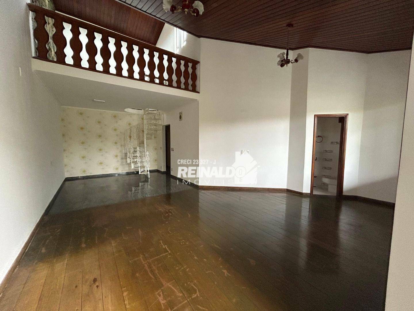 Casa à venda e aluguel com 3 quartos, 479m² - Foto 2