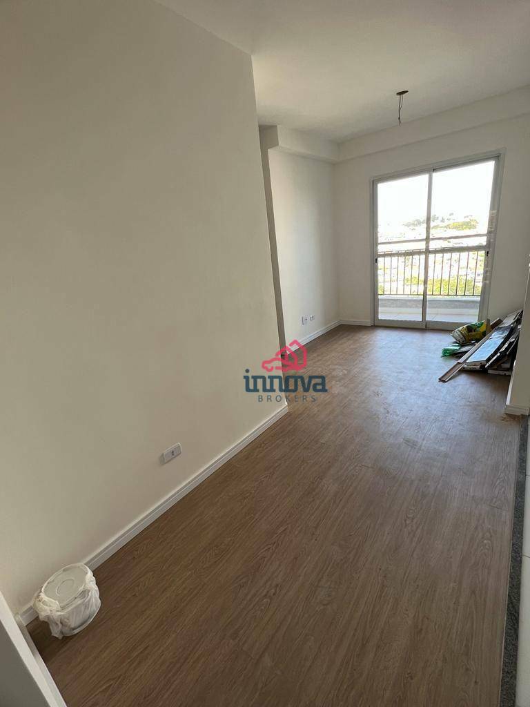 Apartamento à venda com 2 quartos, 42m² - Foto 2