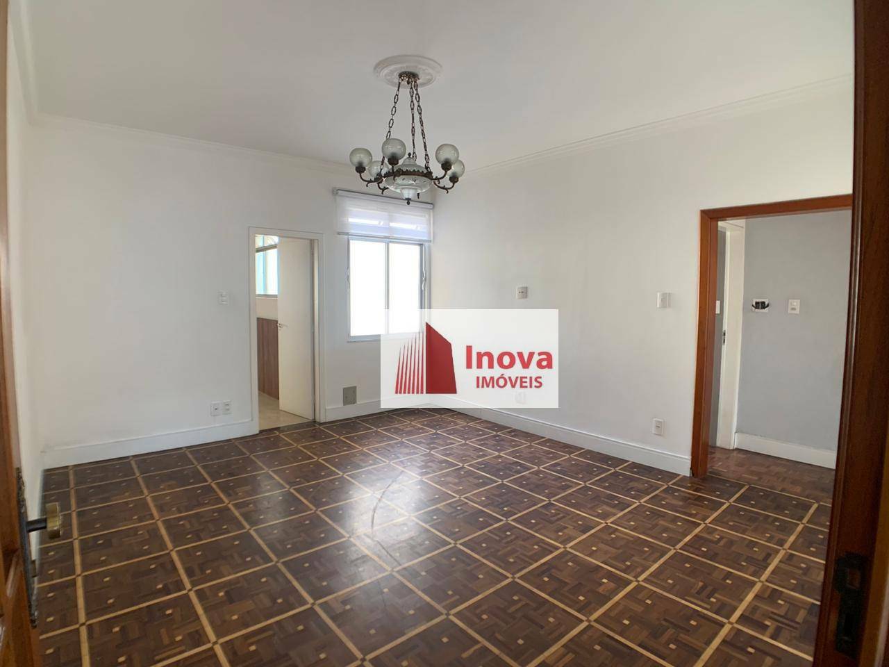 Apartamento à venda com 3 quartos, 134m² - Foto 4