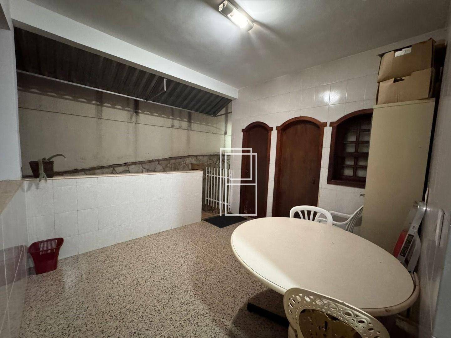 Casa à venda com 3 quartos, 300m² - Foto 13