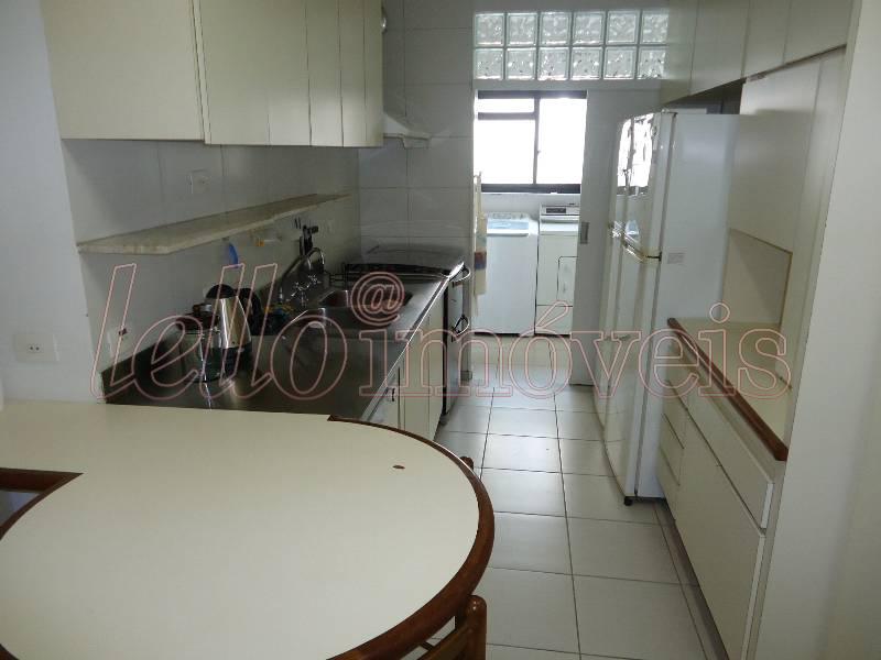 Apartamento para alugar com 3 quartos, 140m² - Foto 10