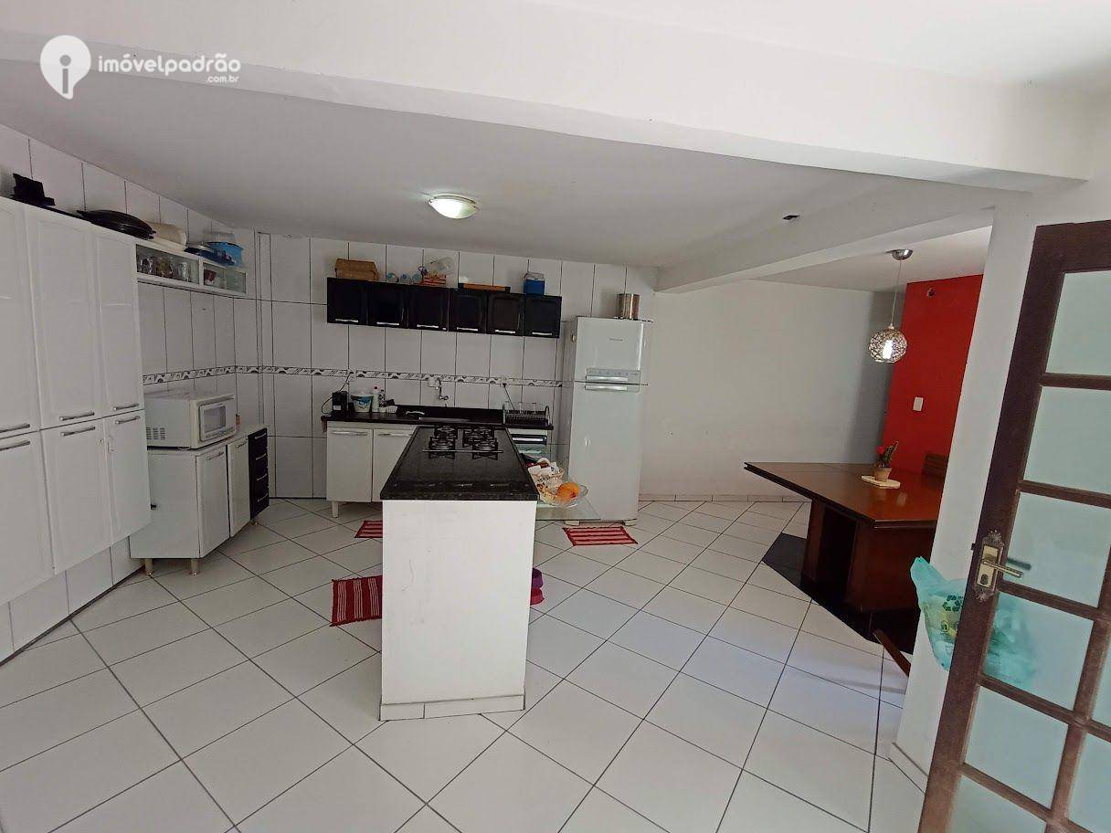 Casa de Condomínio à venda com 3 quartos, 160m² - Foto 2