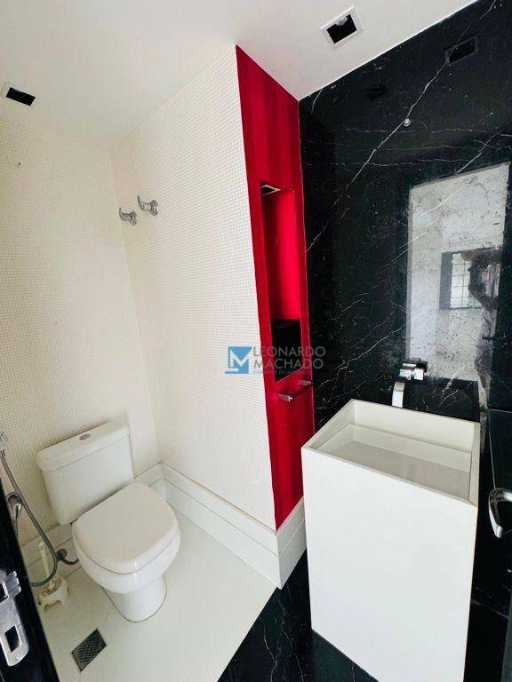 Apartamento à venda com 3 quartos, 217m² - Foto 18