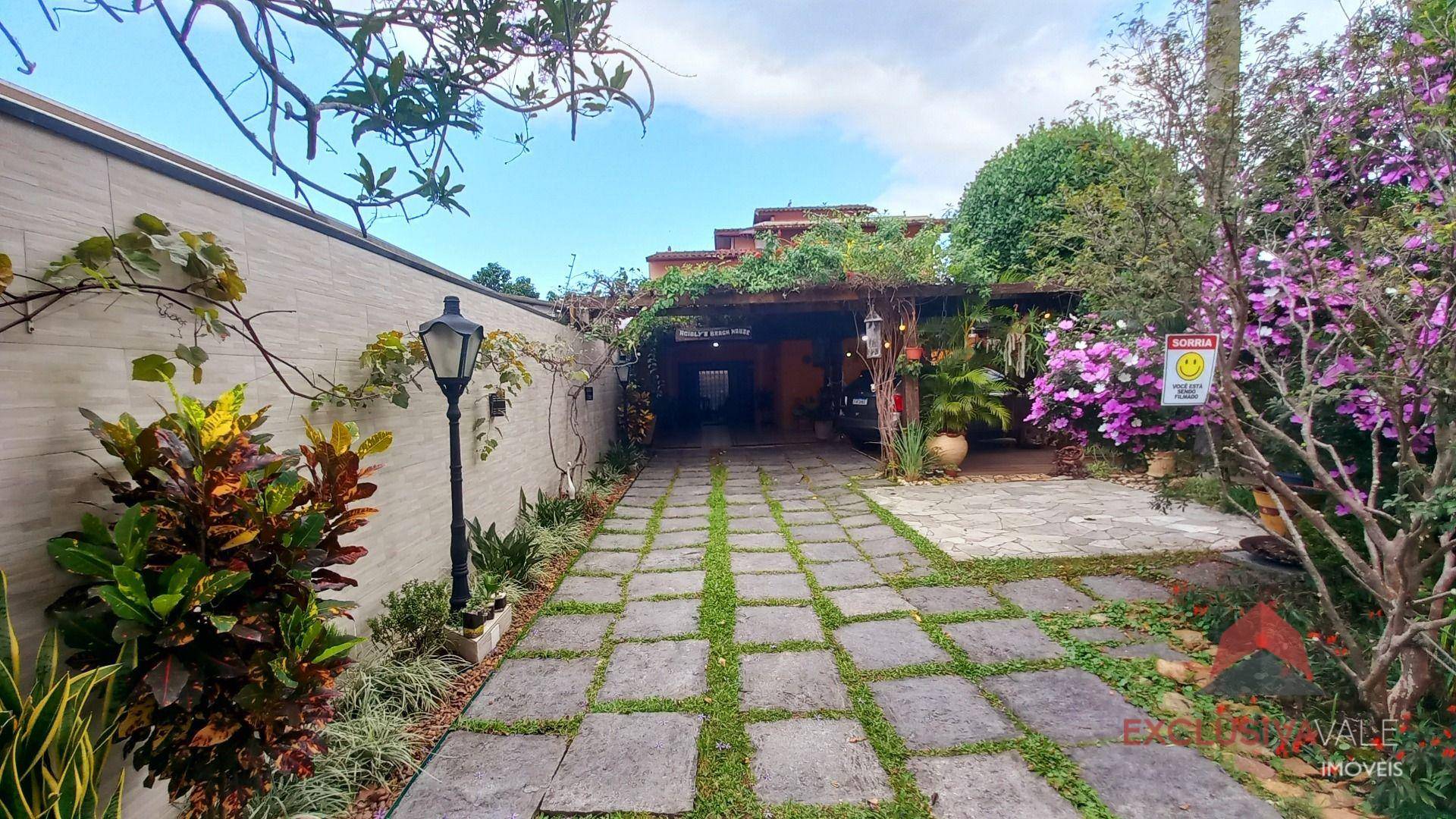 Casa à venda com 6 quartos, 356m² - Foto 6