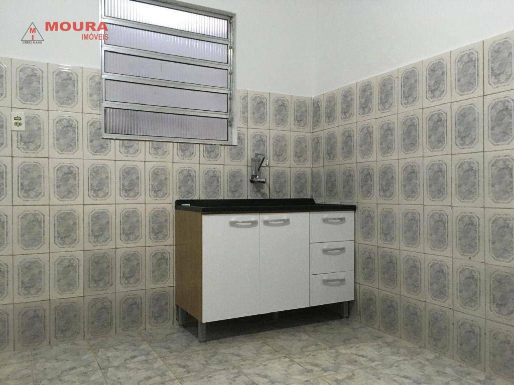 Casa à venda com 6 quartos, 225m² - Foto 3