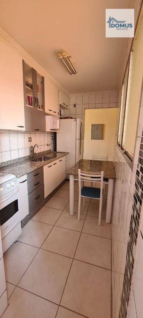 Apartamento à venda com 2 quartos, 65m² - Foto 11