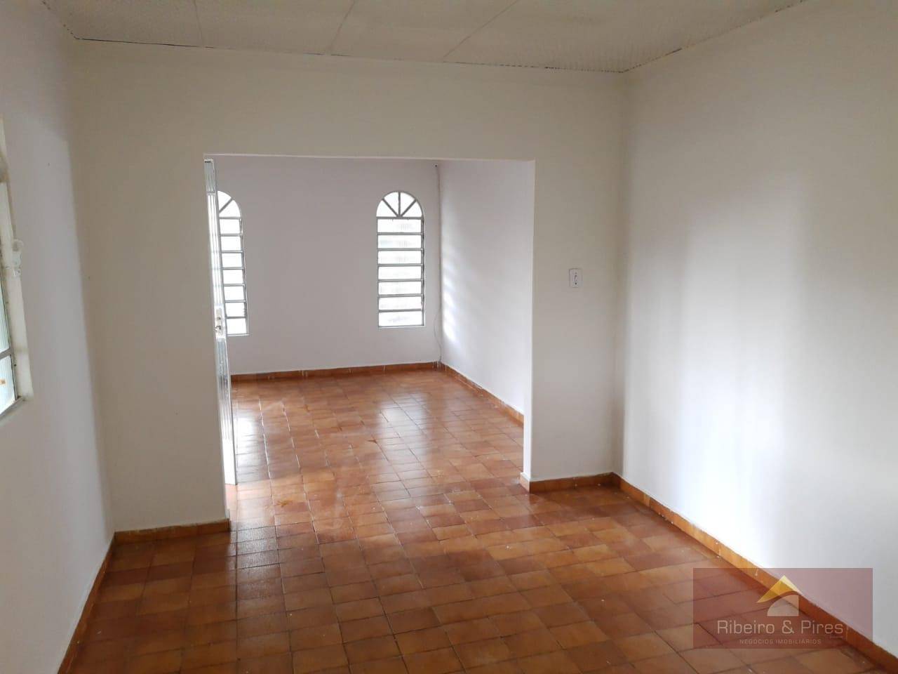 Casa à venda com 3 quartos, 140m² - Foto 4