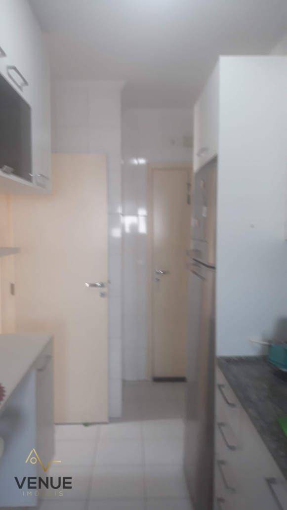 Apartamento à venda com 3 quartos, 87m² - Foto 3