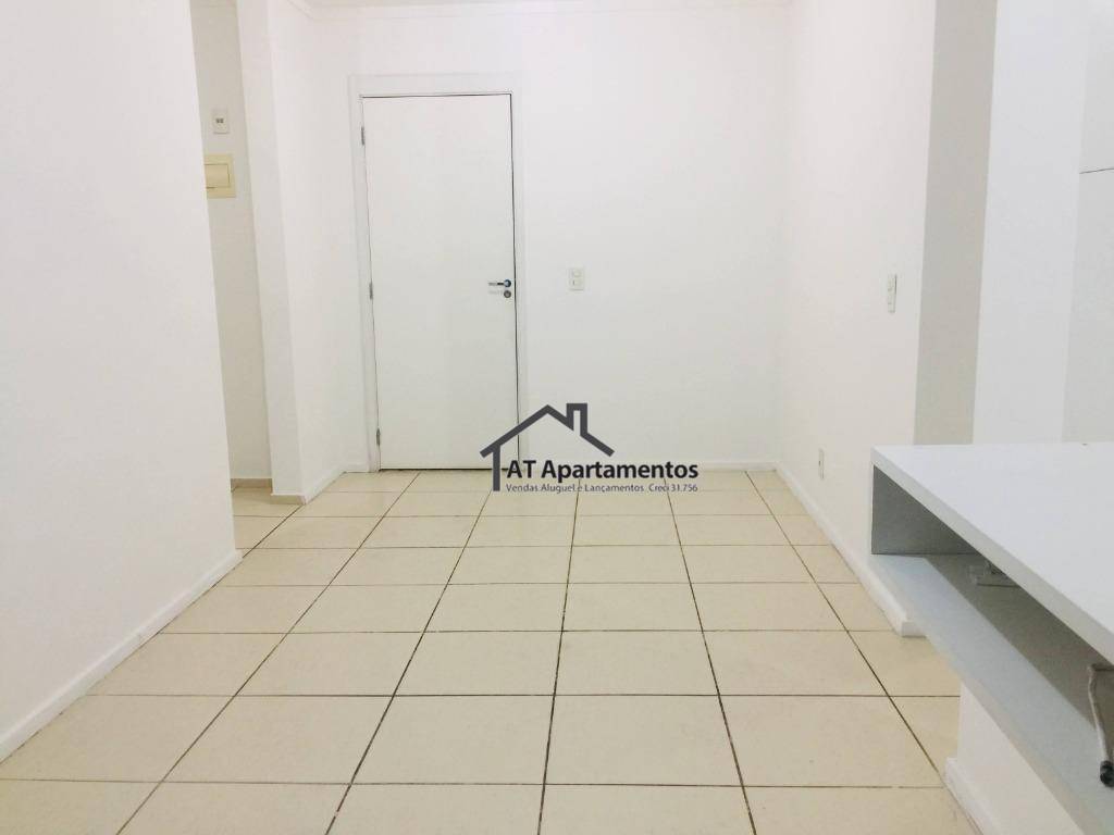 Apartamento à venda com 2 quartos, 58m² - Foto 6