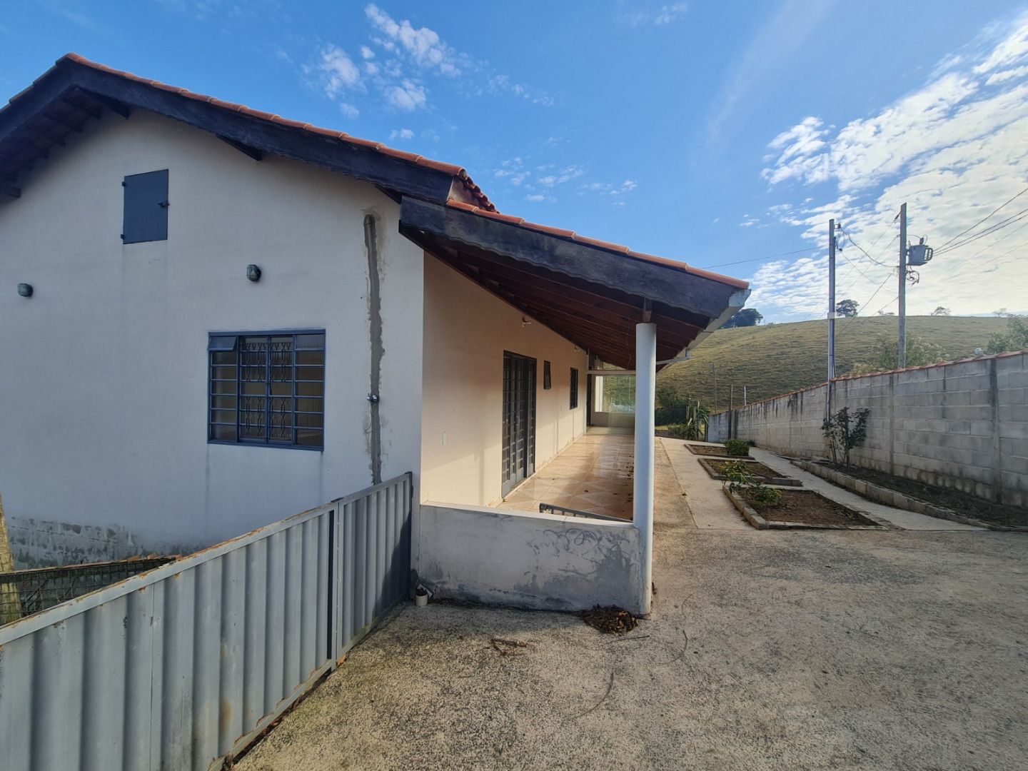 Chácara à venda com 3 quartos, 1000M2 - Foto 1