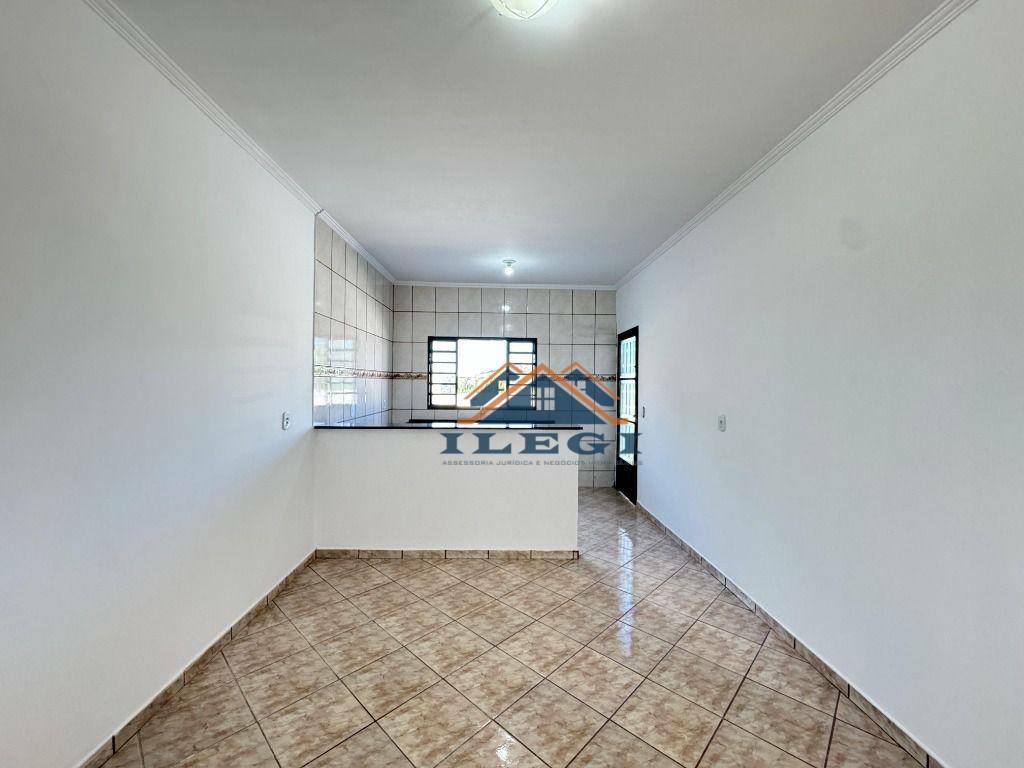 Casa à venda com 2 quartos, 80m² - Foto 11