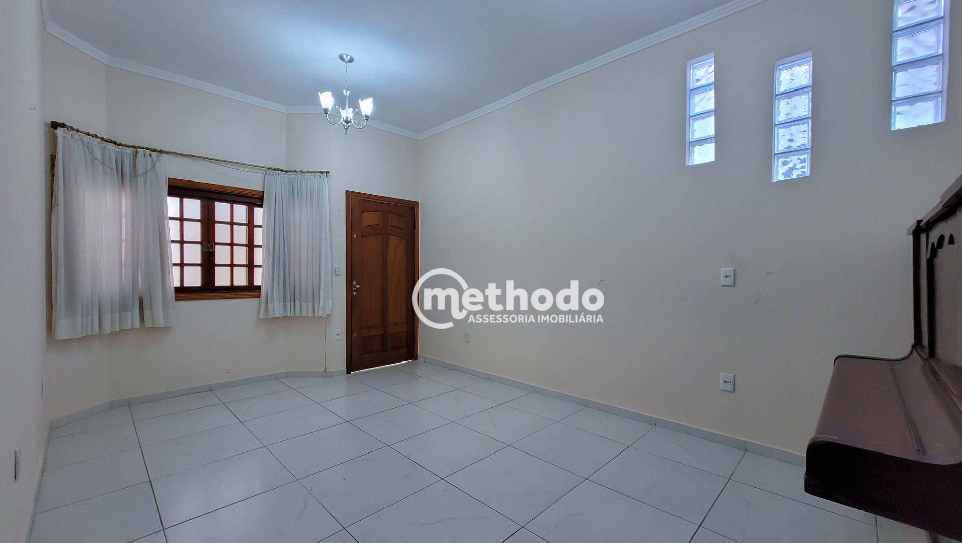 Casa à venda com 6 quartos, 250m² - Foto 5