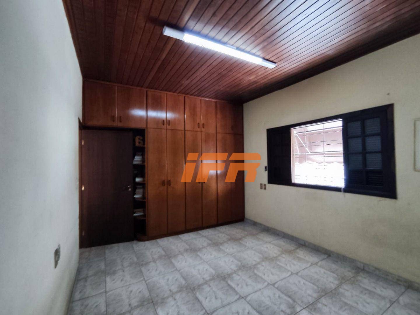 Casa à venda com 6 quartos, 254m² - Foto 69