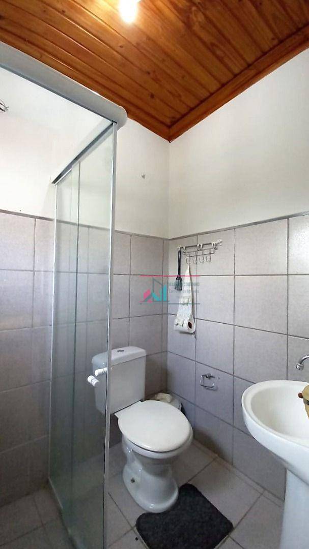 Pousada-Chalé à venda com 4 quartos, 205m² - Foto 17